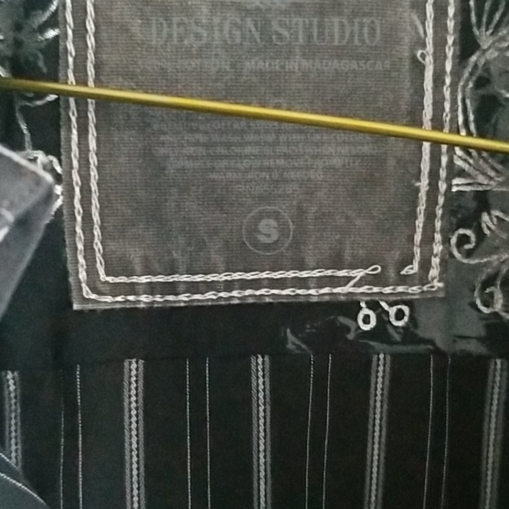 Express Button Down - Picture 4 of 5